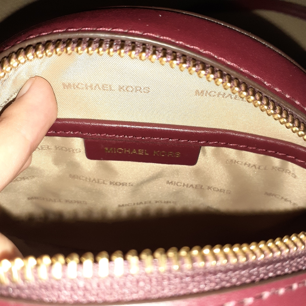Micheal Kors | Canteen Crossbody - Picture 4 of 9